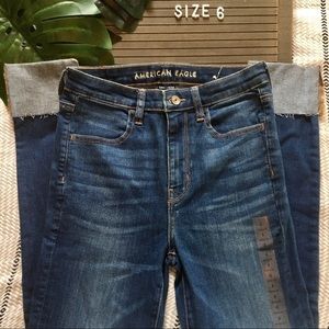 American Eagle High-wasted Cropped Jeans